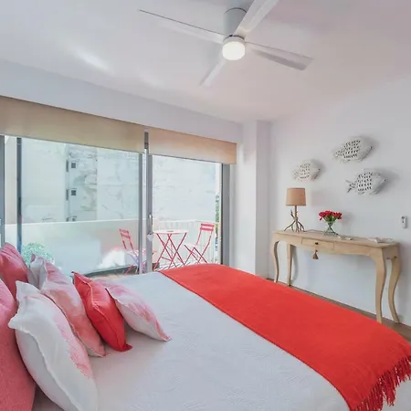 Mariners Apartment