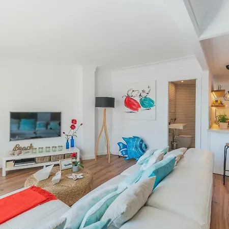 Mariners Apartment *
